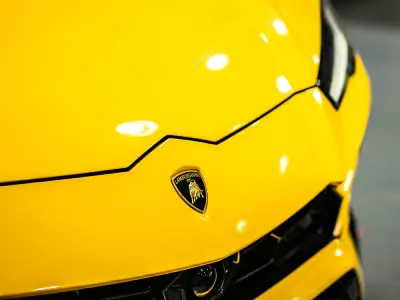 Lamborghini Urus 安裝光面PPF